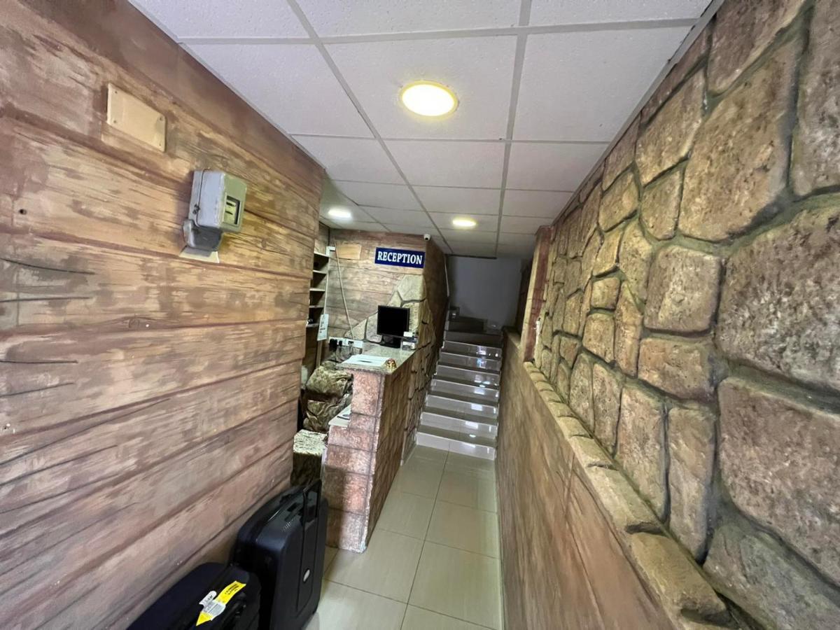 Hotel Ultra Star Скопие Екстериор снимка