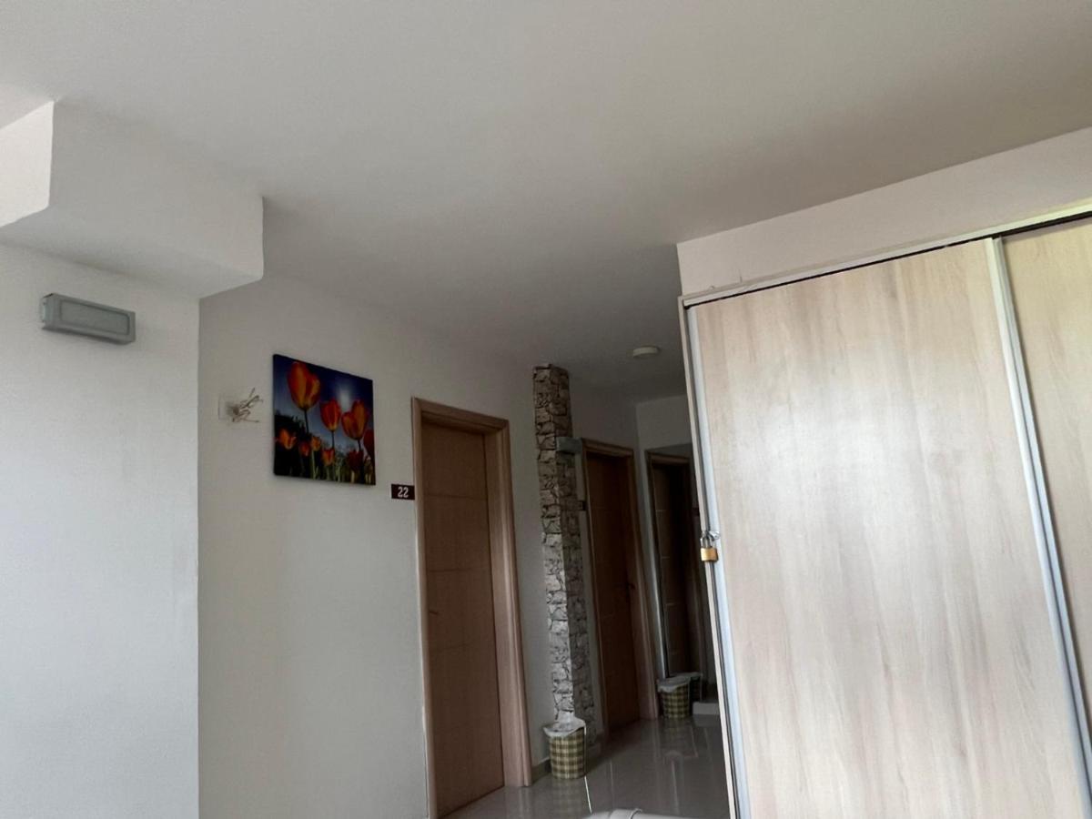 Hotel Ultra Star Скопие Екстериор снимка