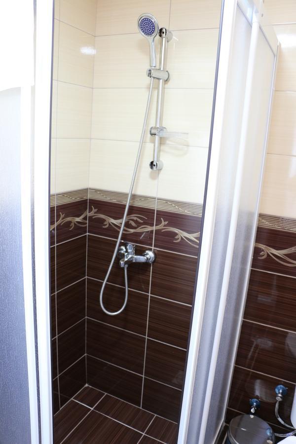 Hotel Ultra Star Скопие Екстериор снимка